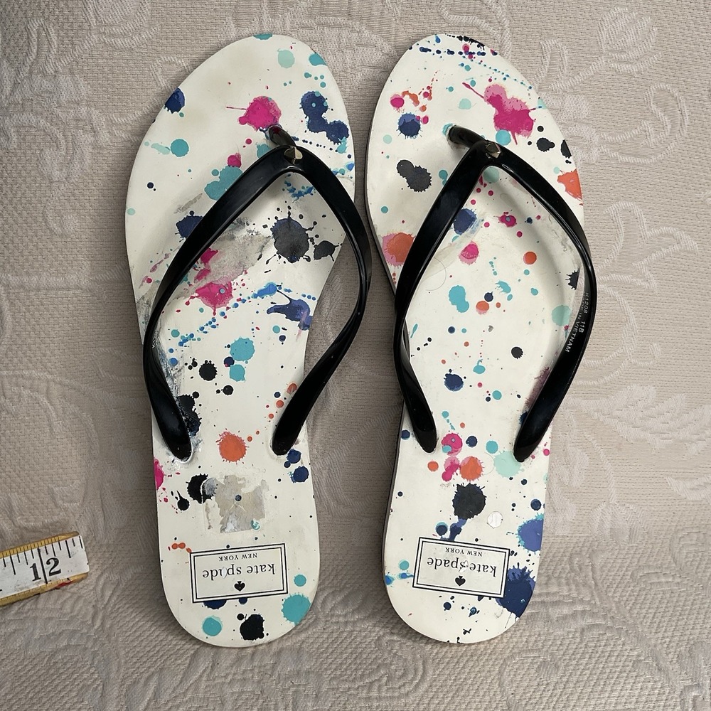 Kate Spade  Felton‎ Flip Flop Paint Splatter Pattern Black Strap Sz 11B FLAWS